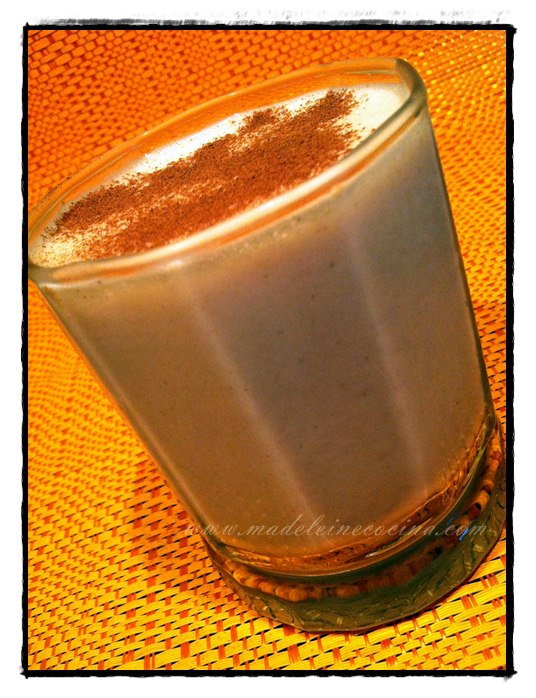 Licuado de plátano y crema de cacahuate