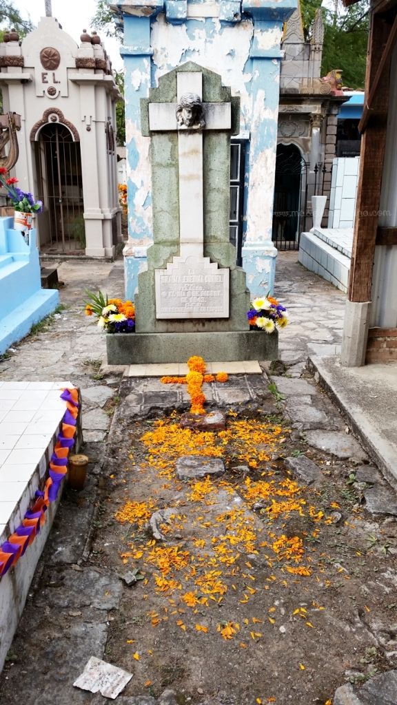 En el cementerio de Sayula